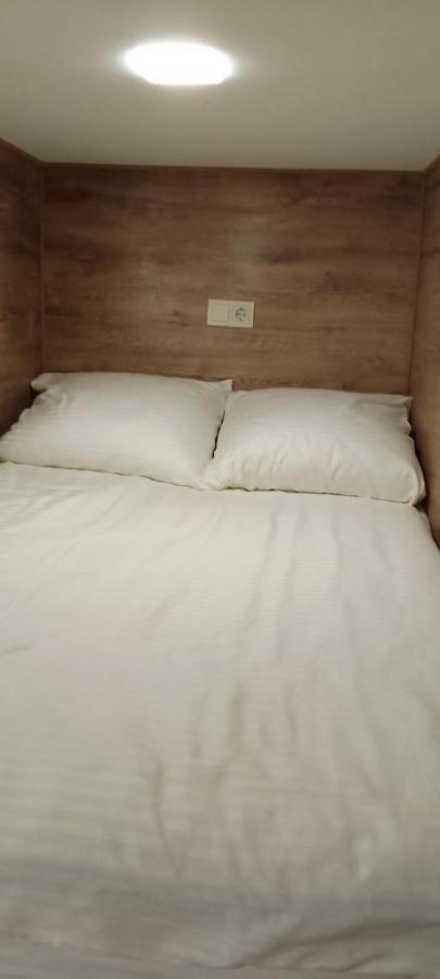 Hostel Voyage Kiev Ngoại thất bức ảnh