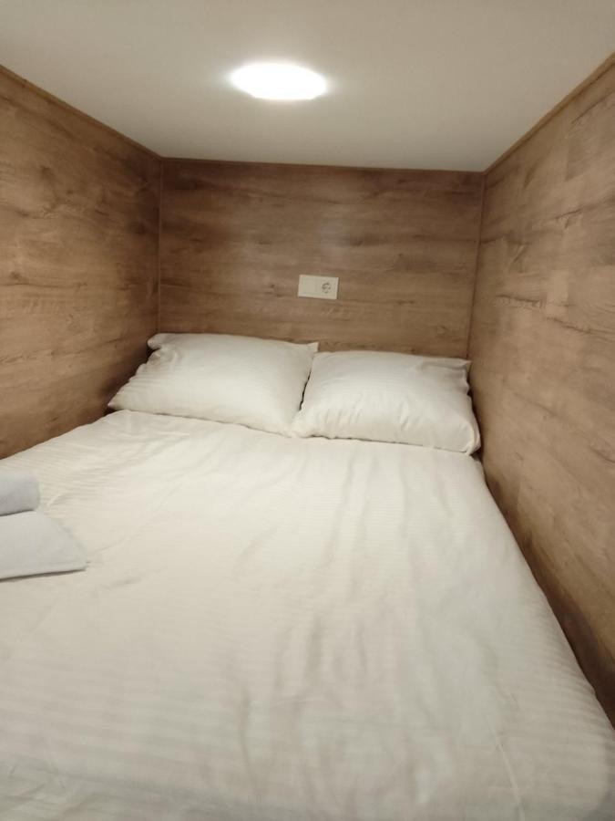 Hostel Voyage Kiev Ngoại thất bức ảnh