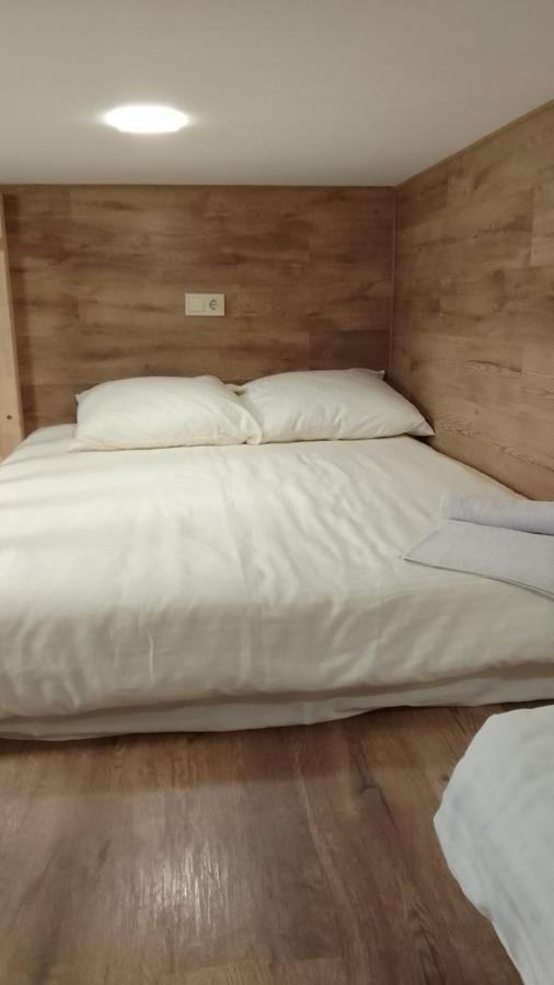 Hostel Voyage Kiev Ngoại thất bức ảnh